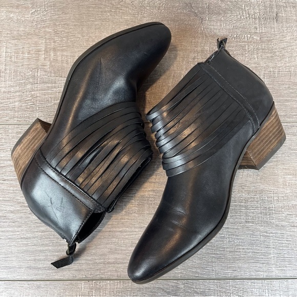 Clarks sz 8.5 black leather strappy ankle boots - Picture 5 of 13